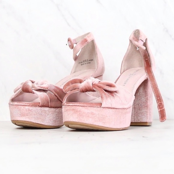 Chinese Laundry Tina Platforms (Rose)